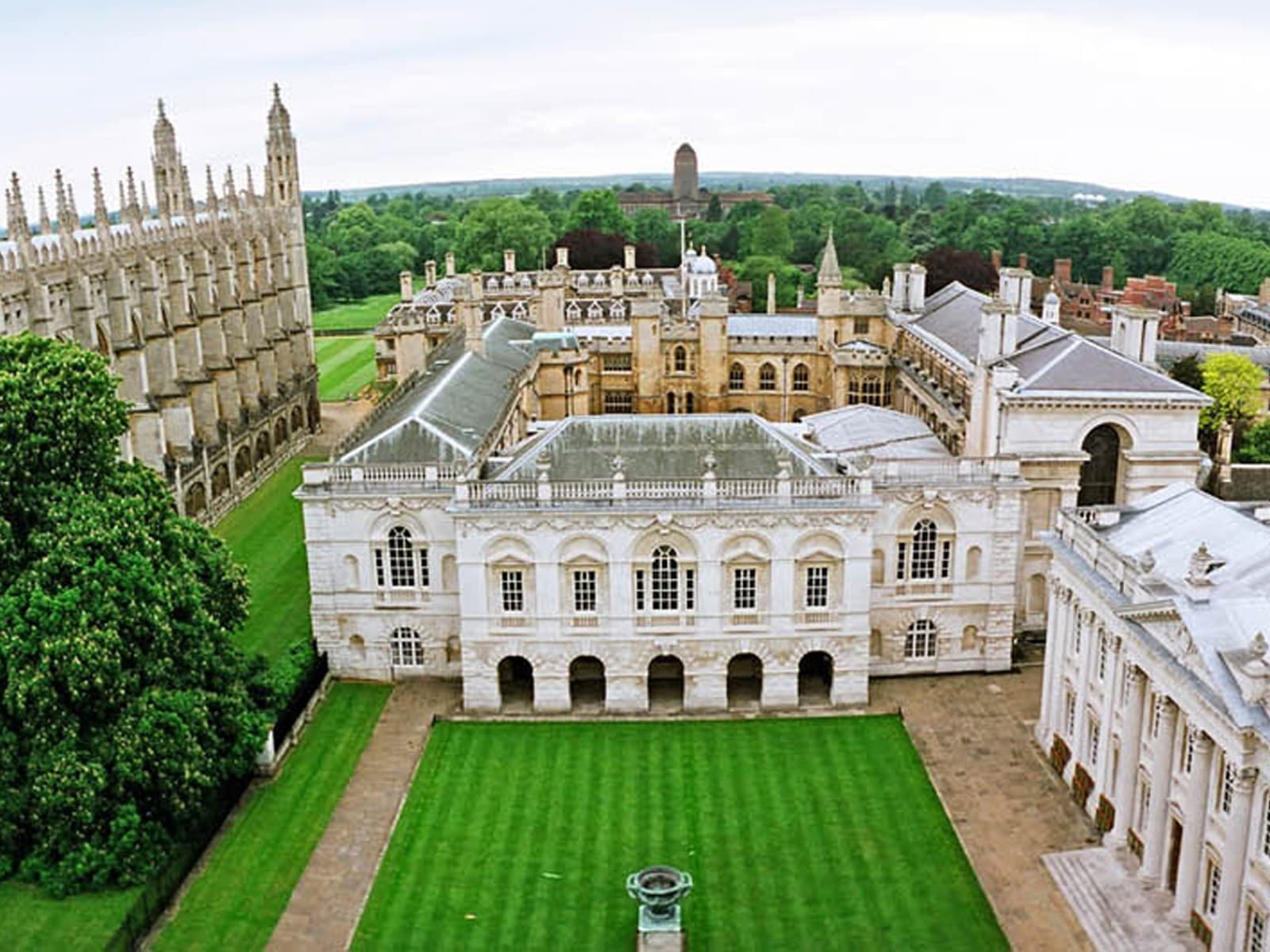 King’s College London